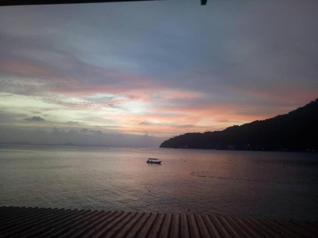 Beach Box Perhentian Kampong Pasir Hantu Екстер'єр фото